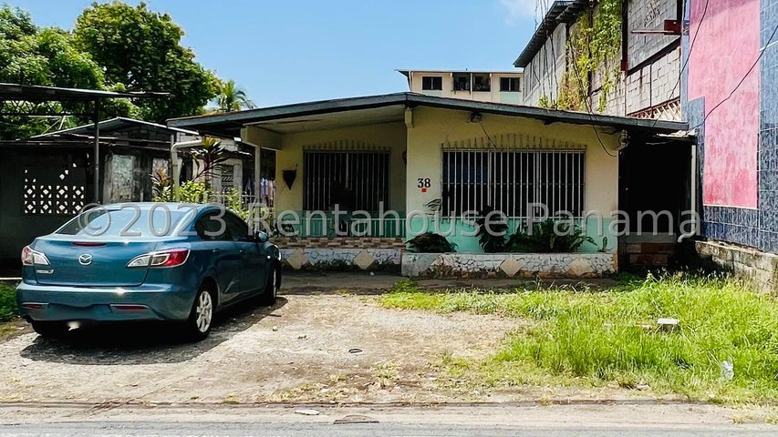 Prime Lot in Parque Lefevre